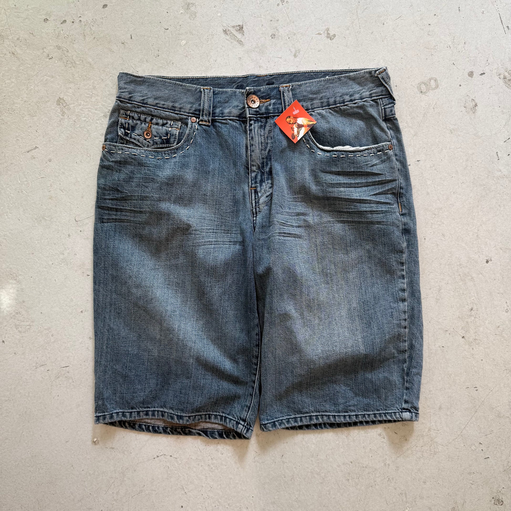 W34: Vintage denim jorts – loose fit workwear shorts - Re:Junk Vintage