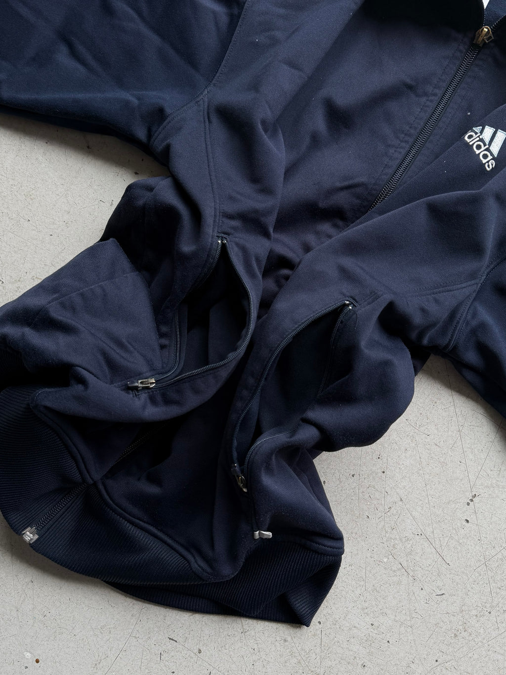 Adidas | vintage track jacket | navy | L