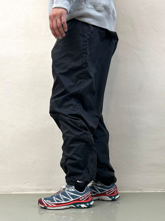 Nike Sort Trackpants - Re:Junk Vintage