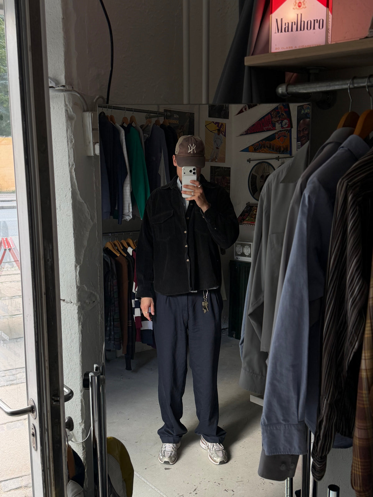 S.G.A. | Vintage fløjlsskjorte | sort | L