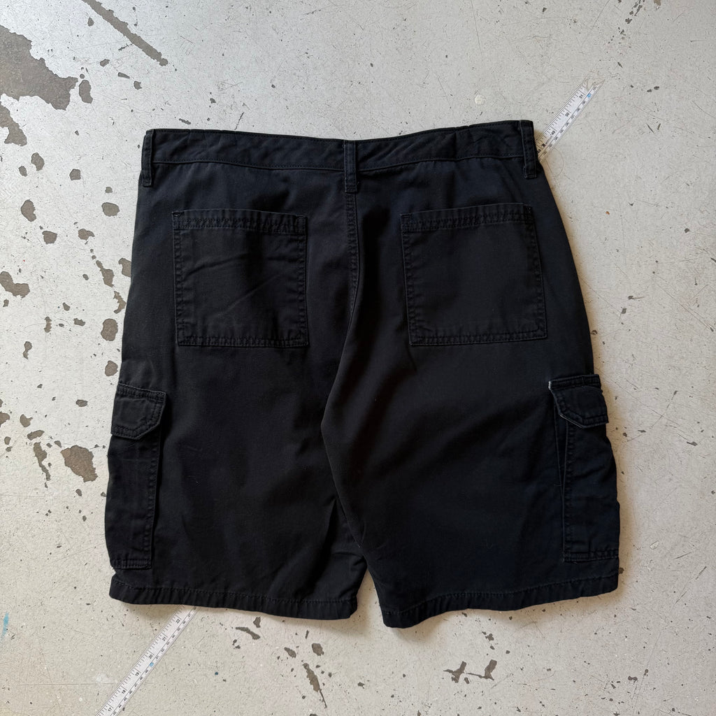 Wrangler | cargo shorts | sort | W32