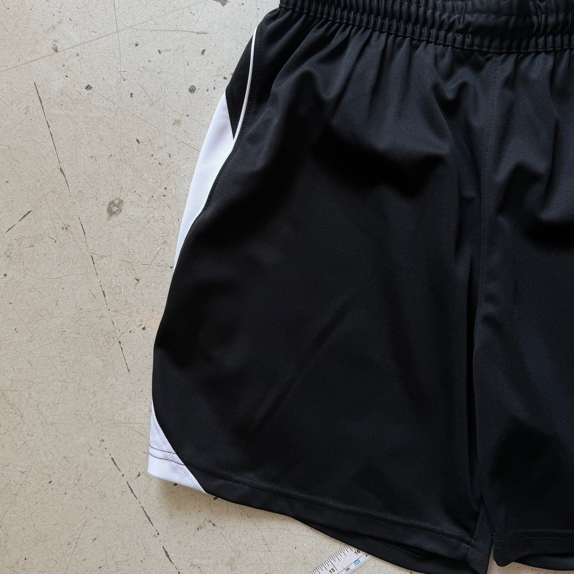 Nike | shorts | sort/hvid | Medium