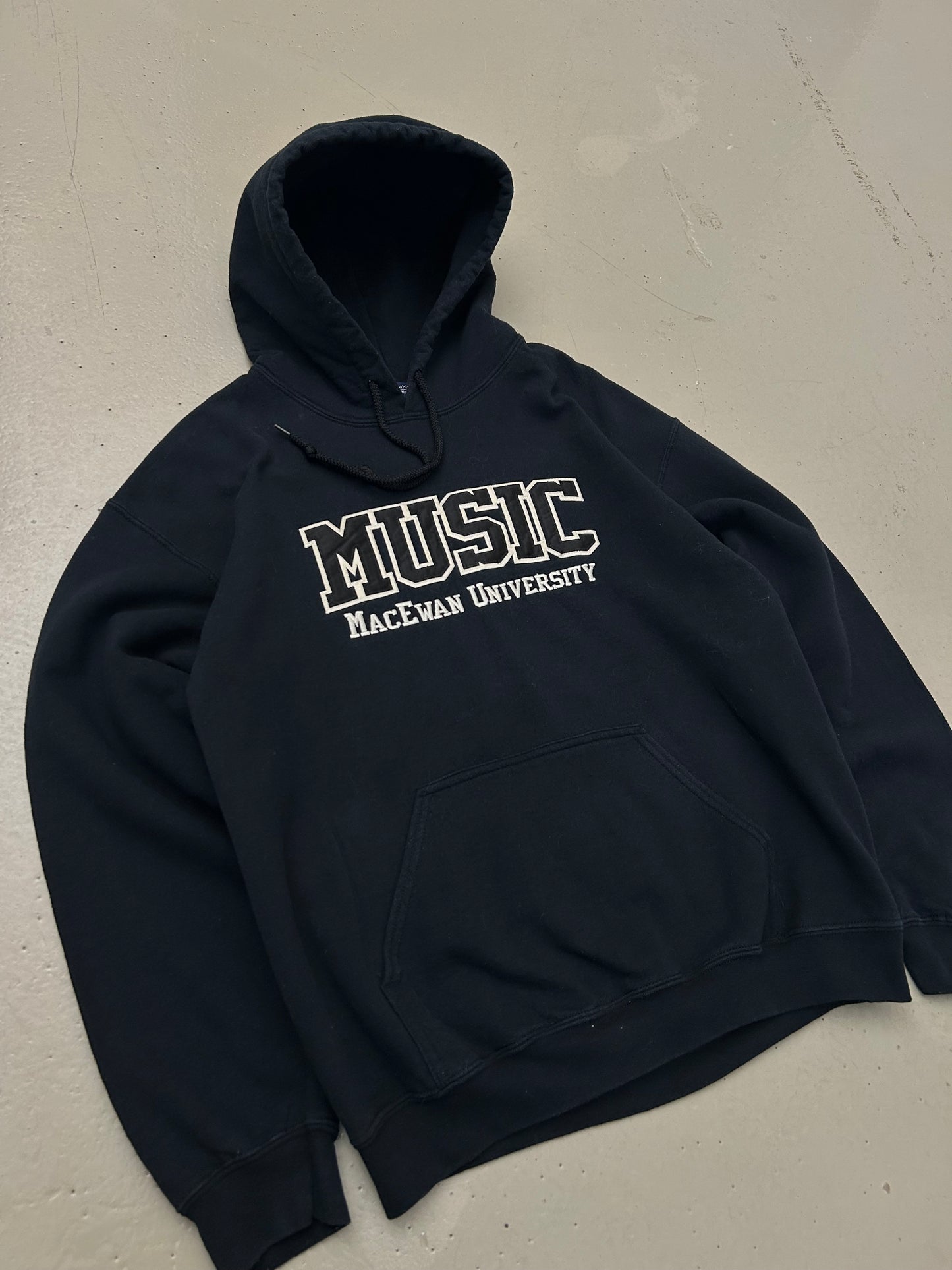 College Vintage Hoodie - Medium