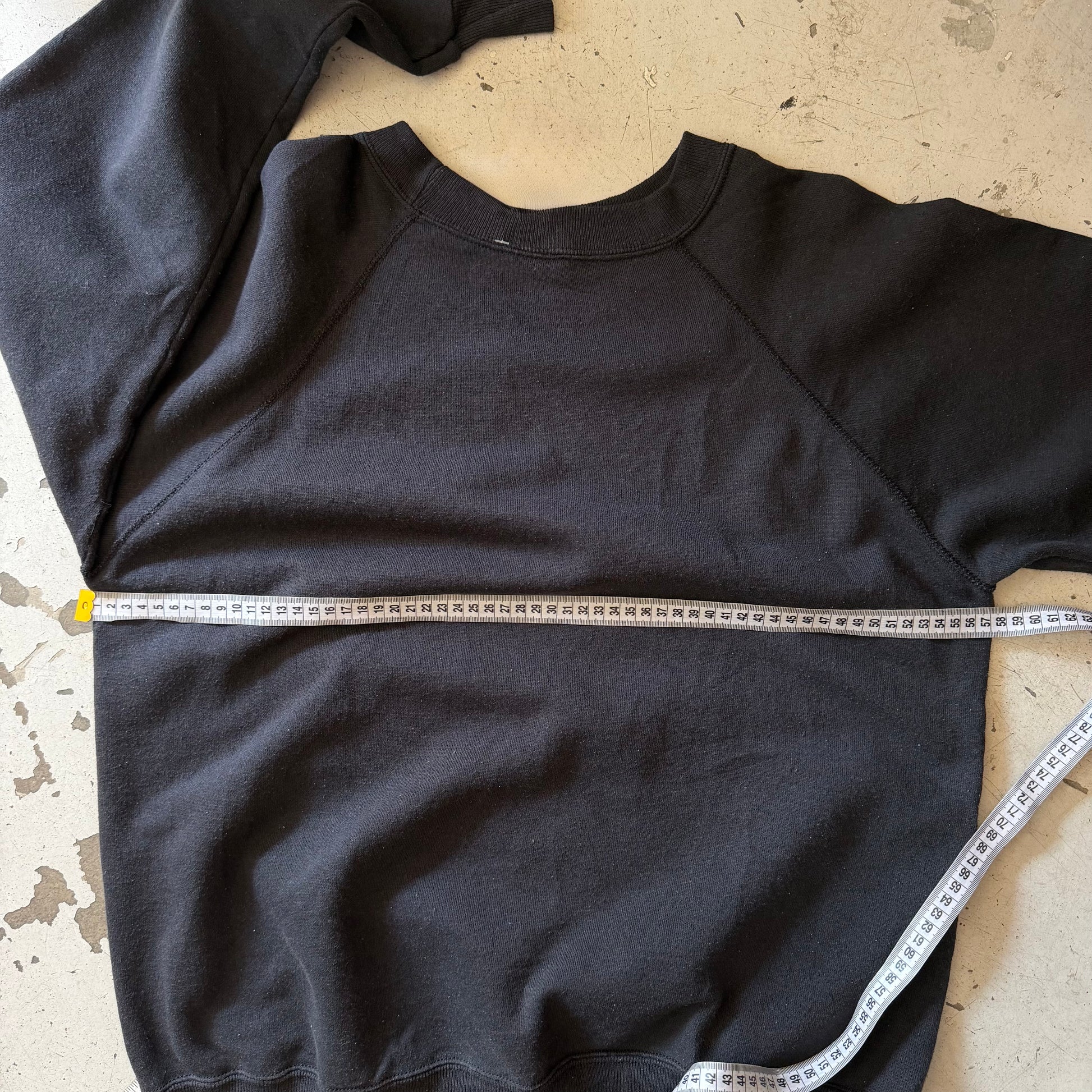 MadeinUsa  | crewneck | sort | M