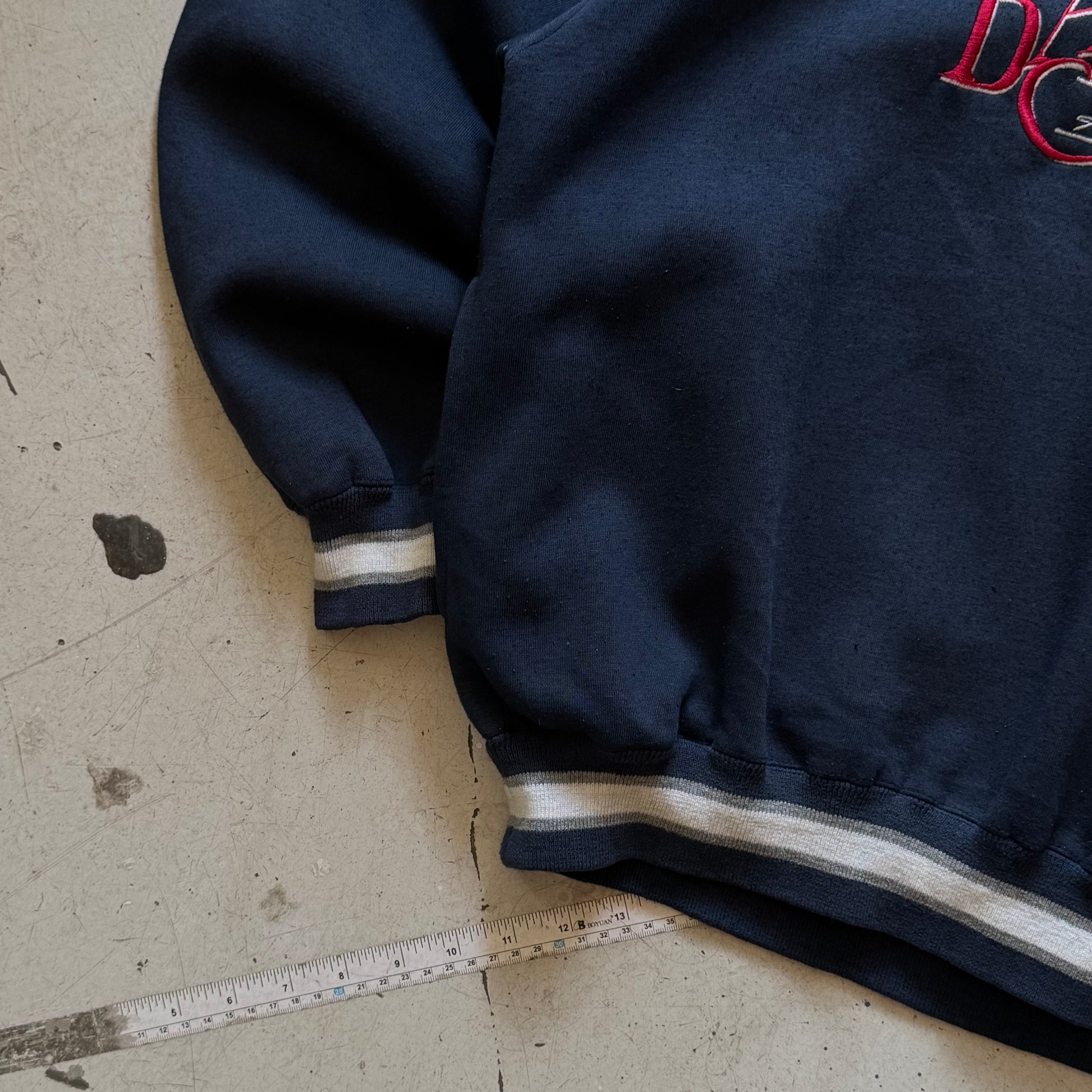 00's  | crewneck | navy | L