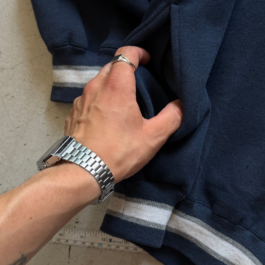 00's  | crewneck | navy | L