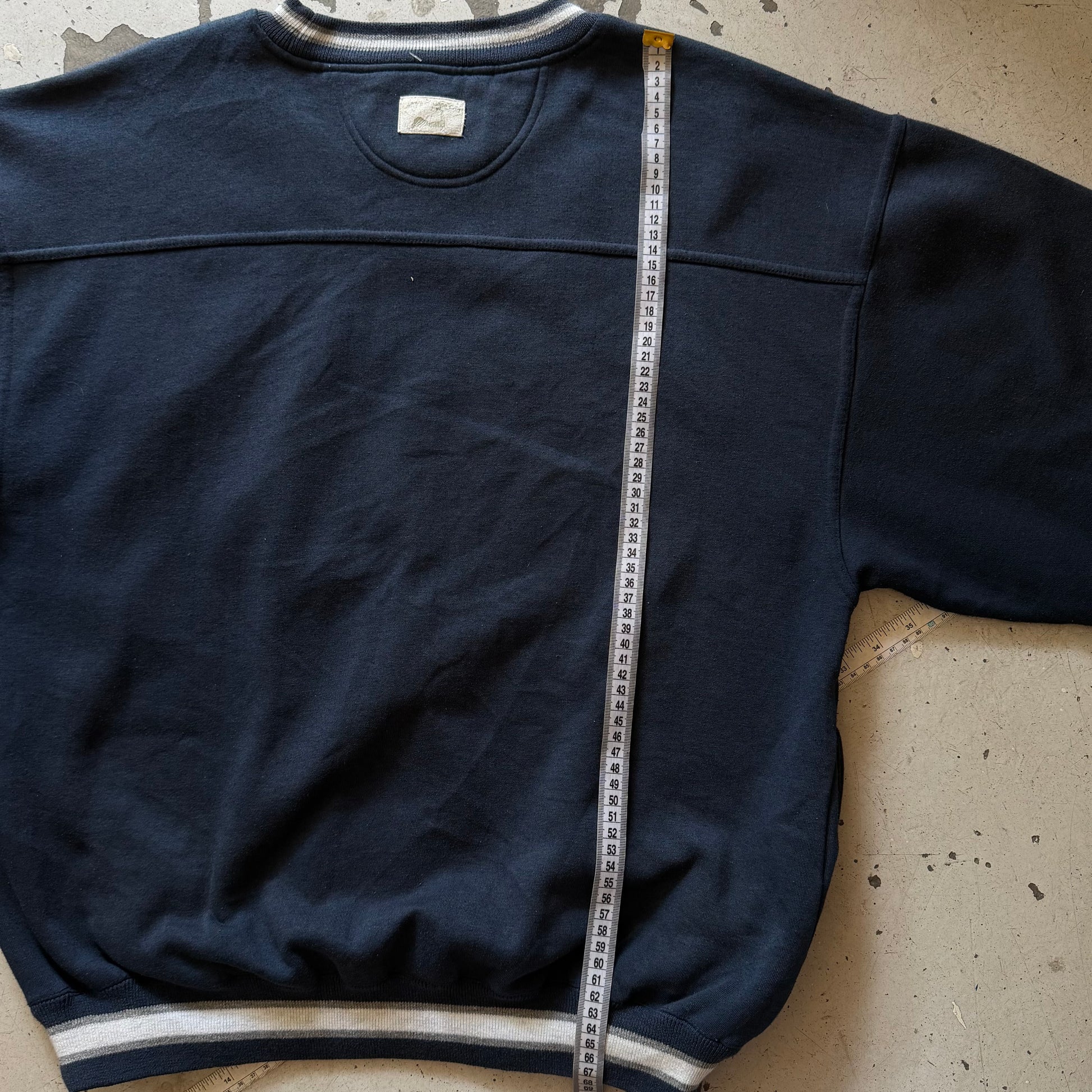 00's  | crewneck | navy | L