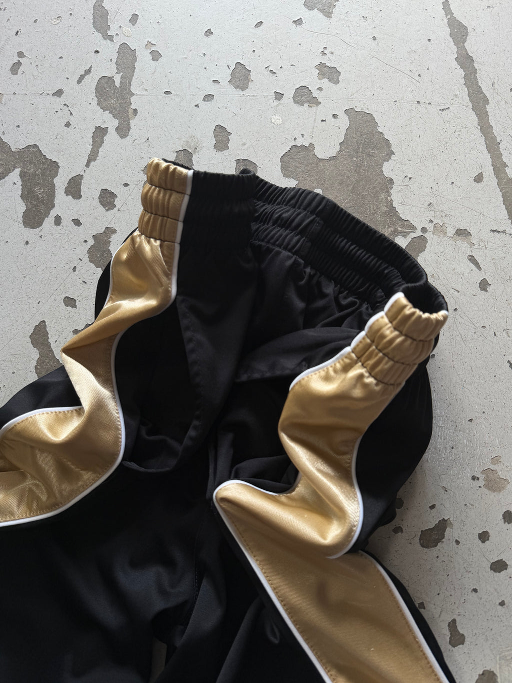 NBA | Basketball shorts | Sort/Guld | L