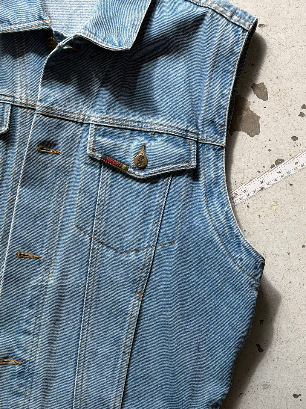 Vintage Vest | Denim med broderi | lyseblå | M