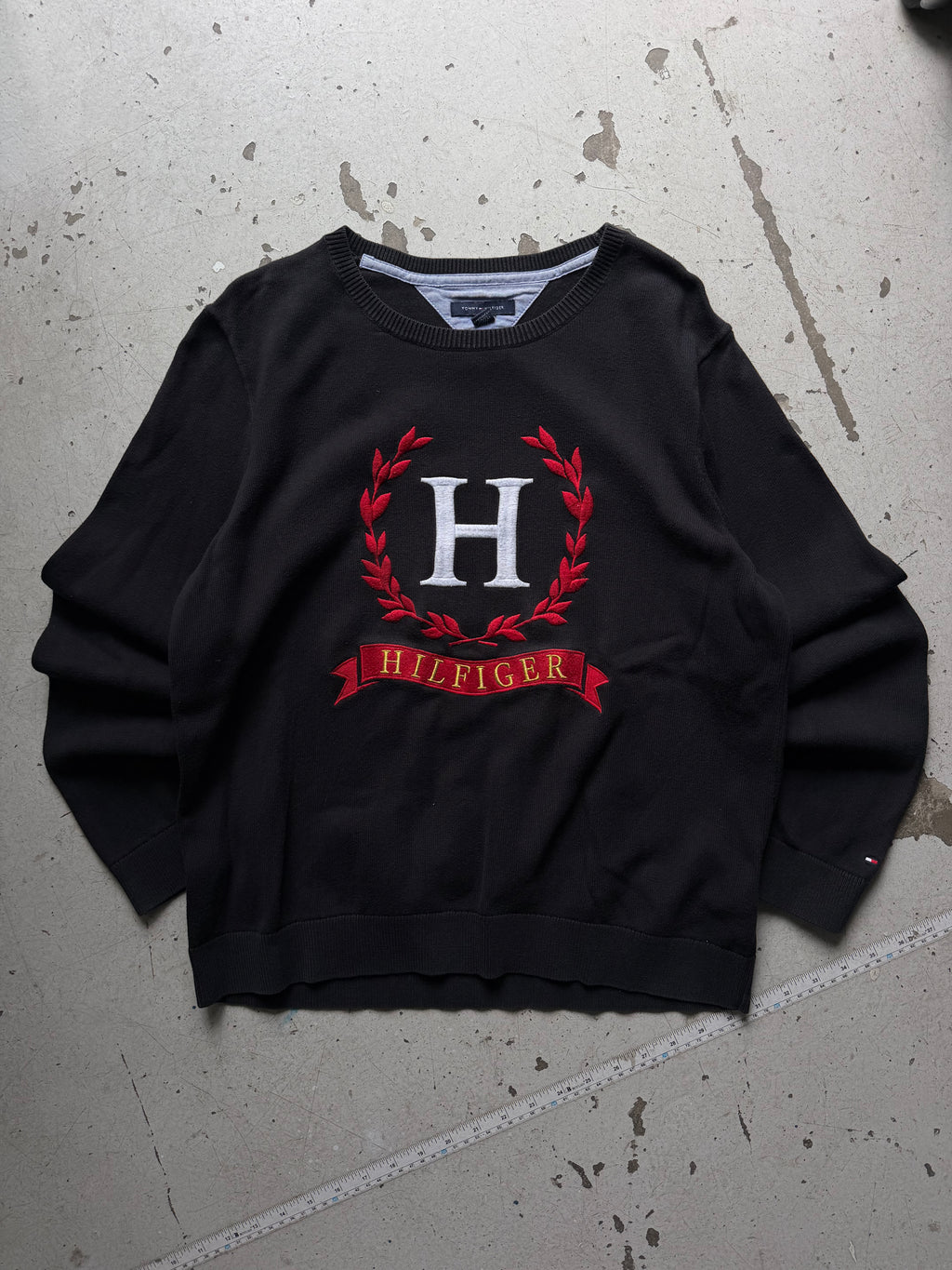 Tommy Hilfiger | Logo Crewneck Sweatshirt | sort | M