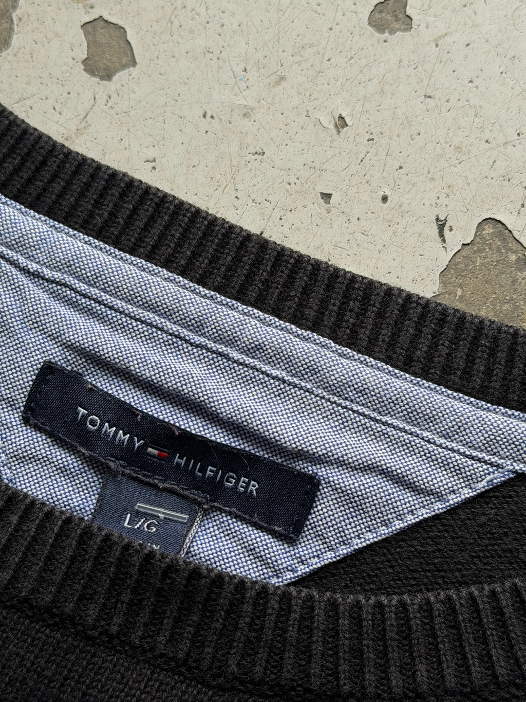 Tommy Hilfiger | Logo Crewneck Sweatshirt | sort | M