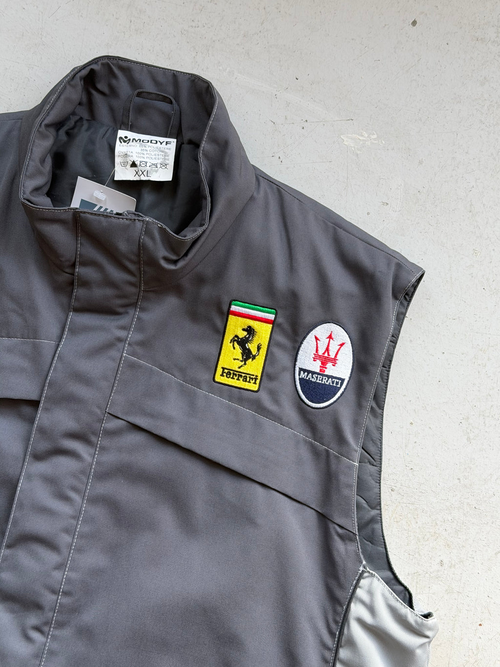 Modyf | Ferrari & Maserati Workwear Vest | Grå | XXL