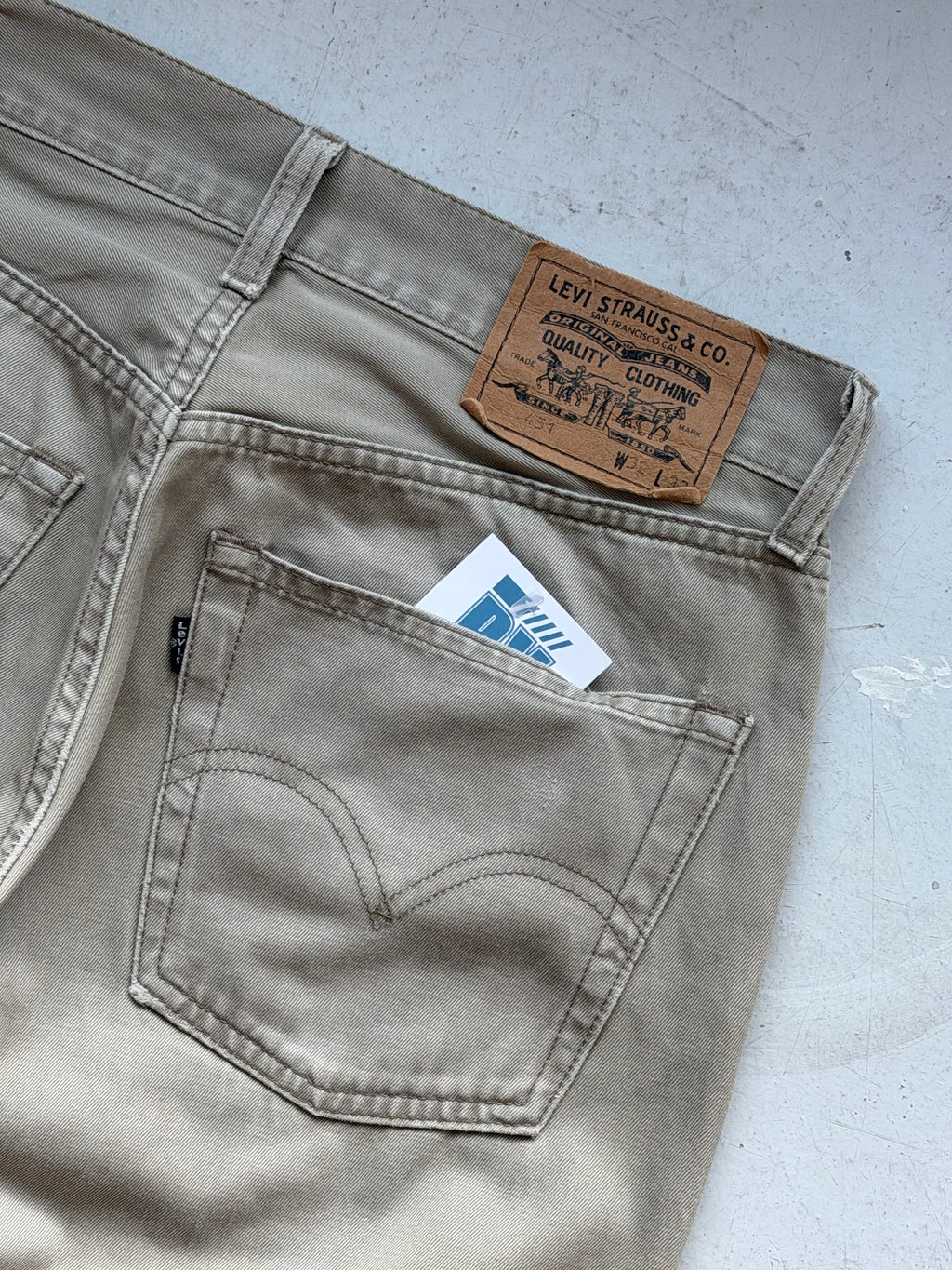 Levi’s 550 | Relaxed Fit Jeans | Beige | W32/L32
