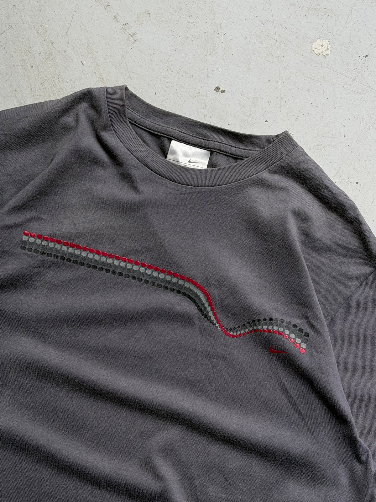 Nike | Graphic T-shirt | Grå | M