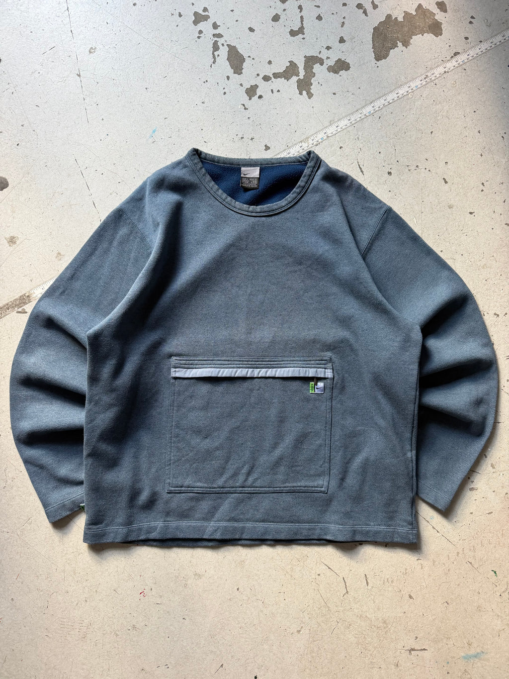 Nike ACG | Vintage sweatshirt med lomme | Grå | M