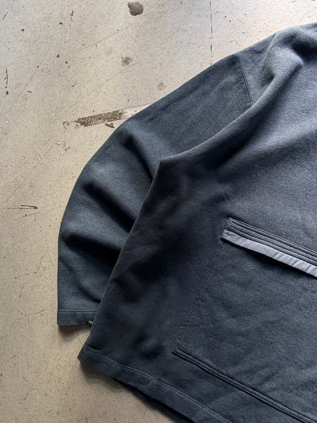 Nike ACG | Vintage sweatshirt med lomme | Grå | M