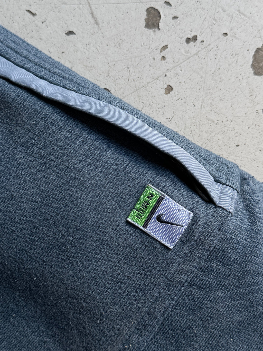 Nike ACG | Vintage sweatshirt med lomme | Grå | M