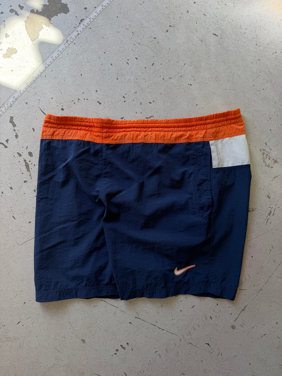 Nike | Vintage colorblock shorts | Navy | L