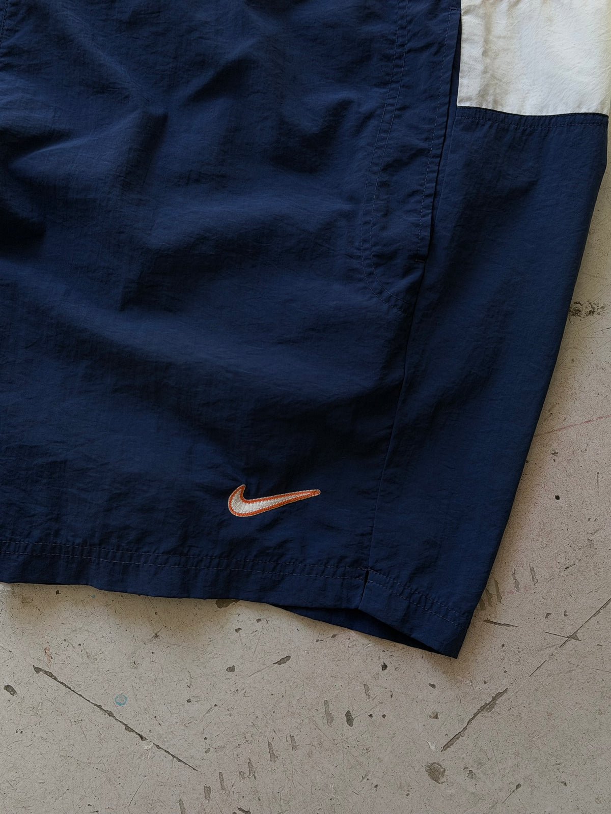Nike | Vintage colorblock shorts | Navy | L