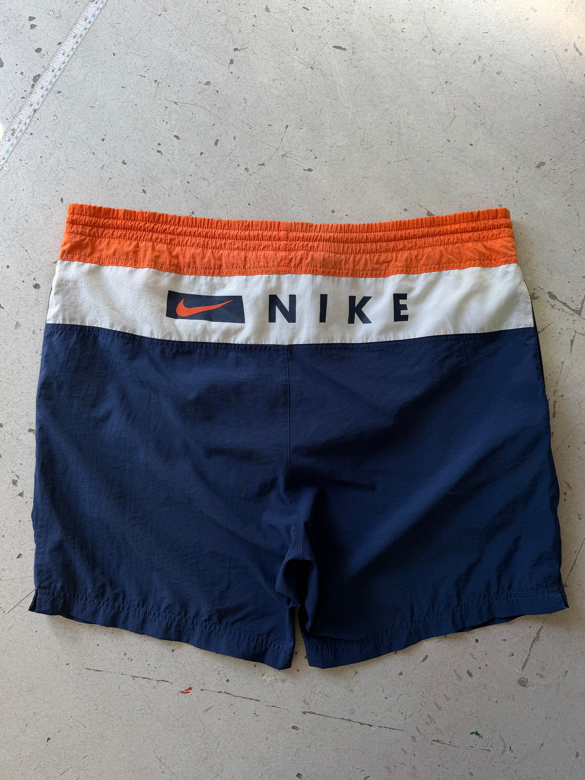 Nike | Vintage colorblock shorts | Navy | L
