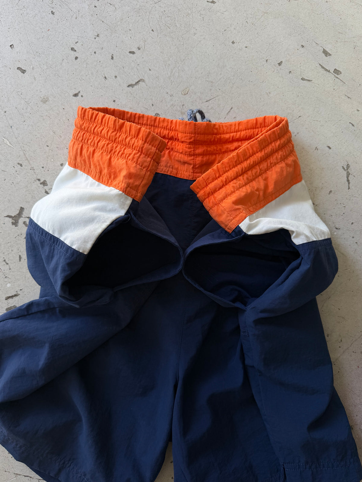 Nike | Vintage colorblock shorts | Navy | L