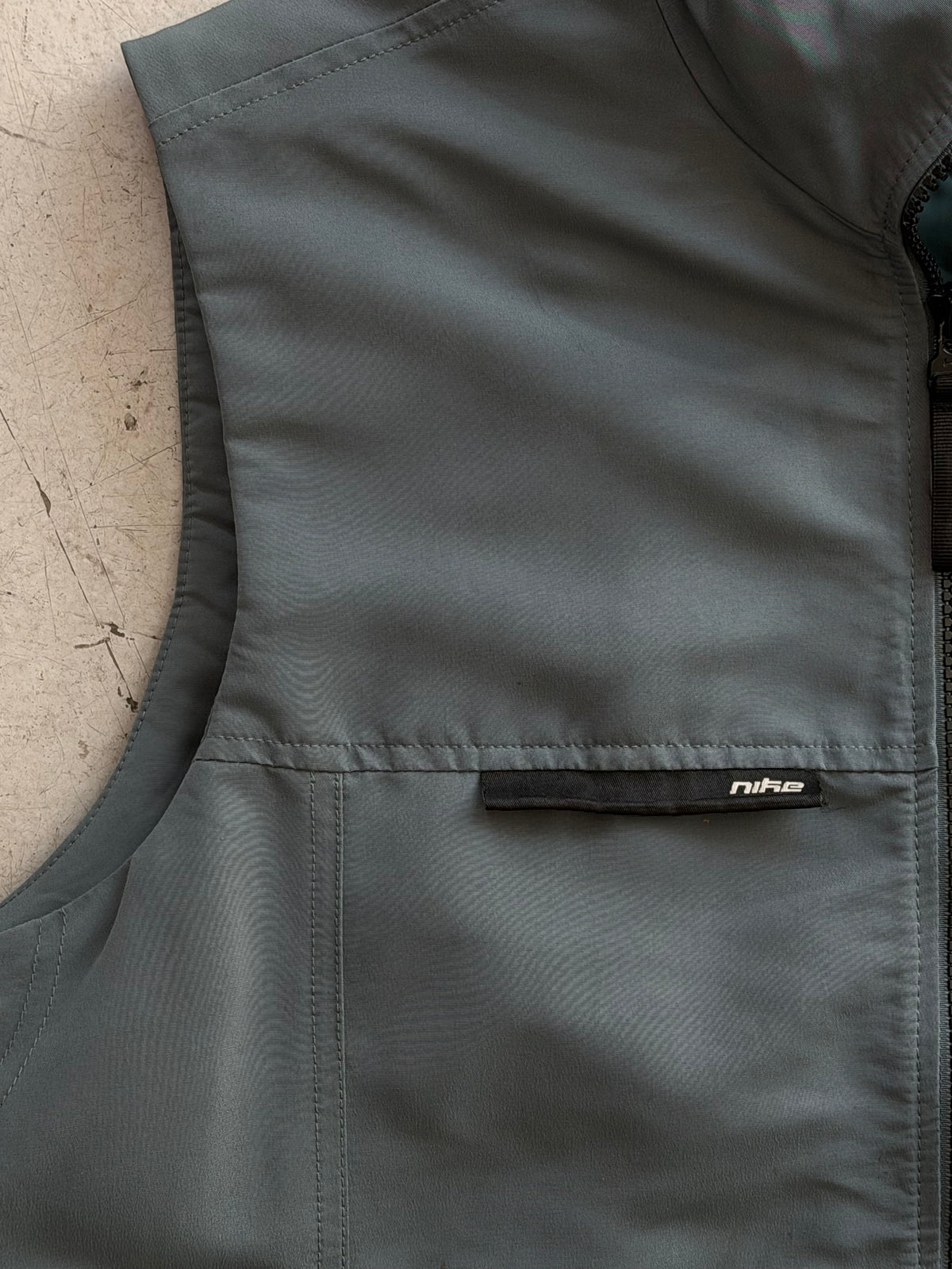 Nike | Vintage utility vest | Grågrøn | M