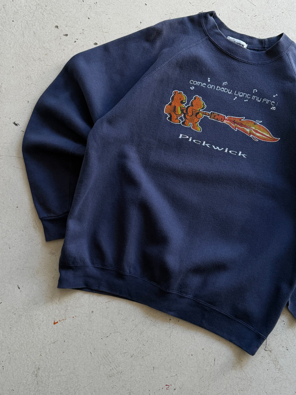Vintage graphic sweatshirt | Navy | L