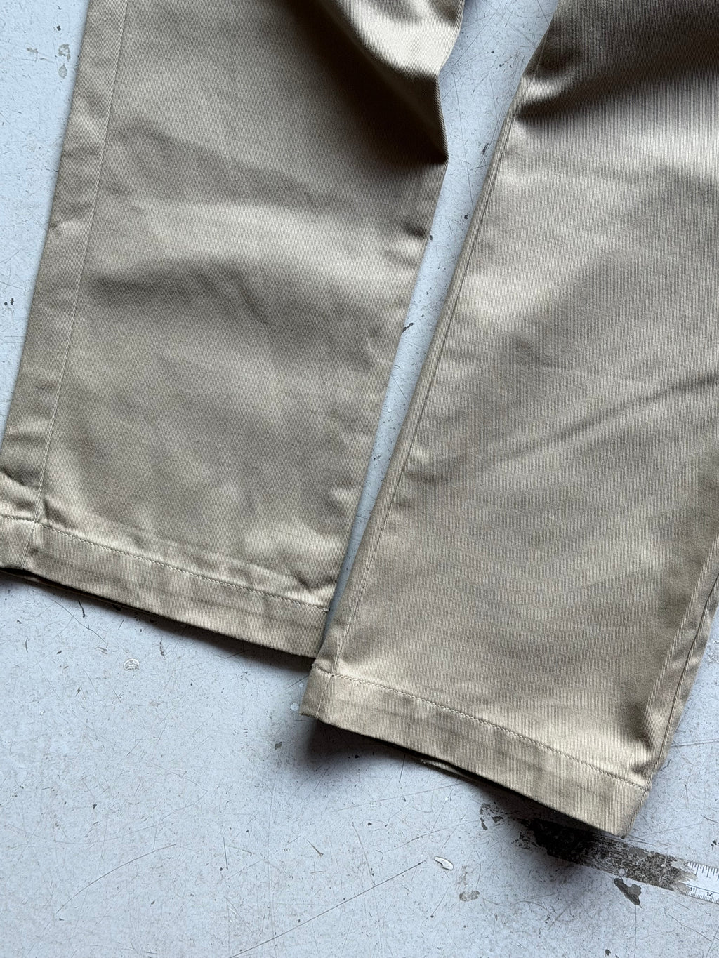 Carhartt WIP | Master Pant chinos | Khaki | W34/L34