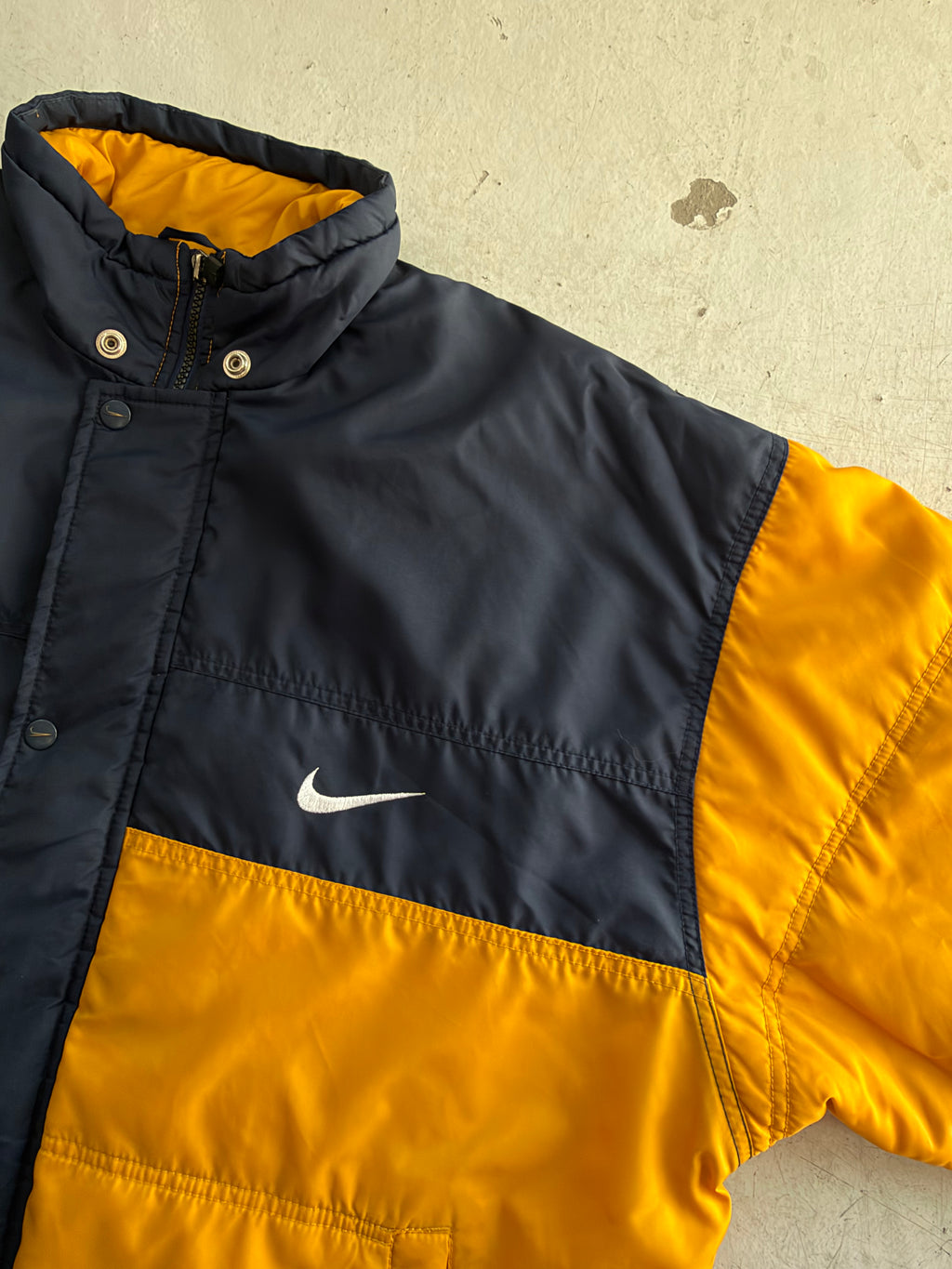 Nike | Vintage Puffer Jakke | Navy/gul | L