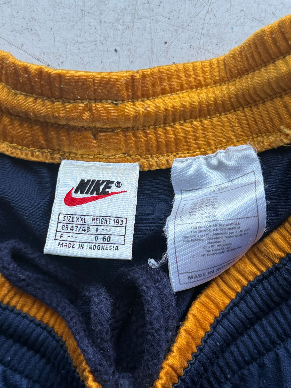 Nike | Vintage tracksuit | Navy/gul | XXL
