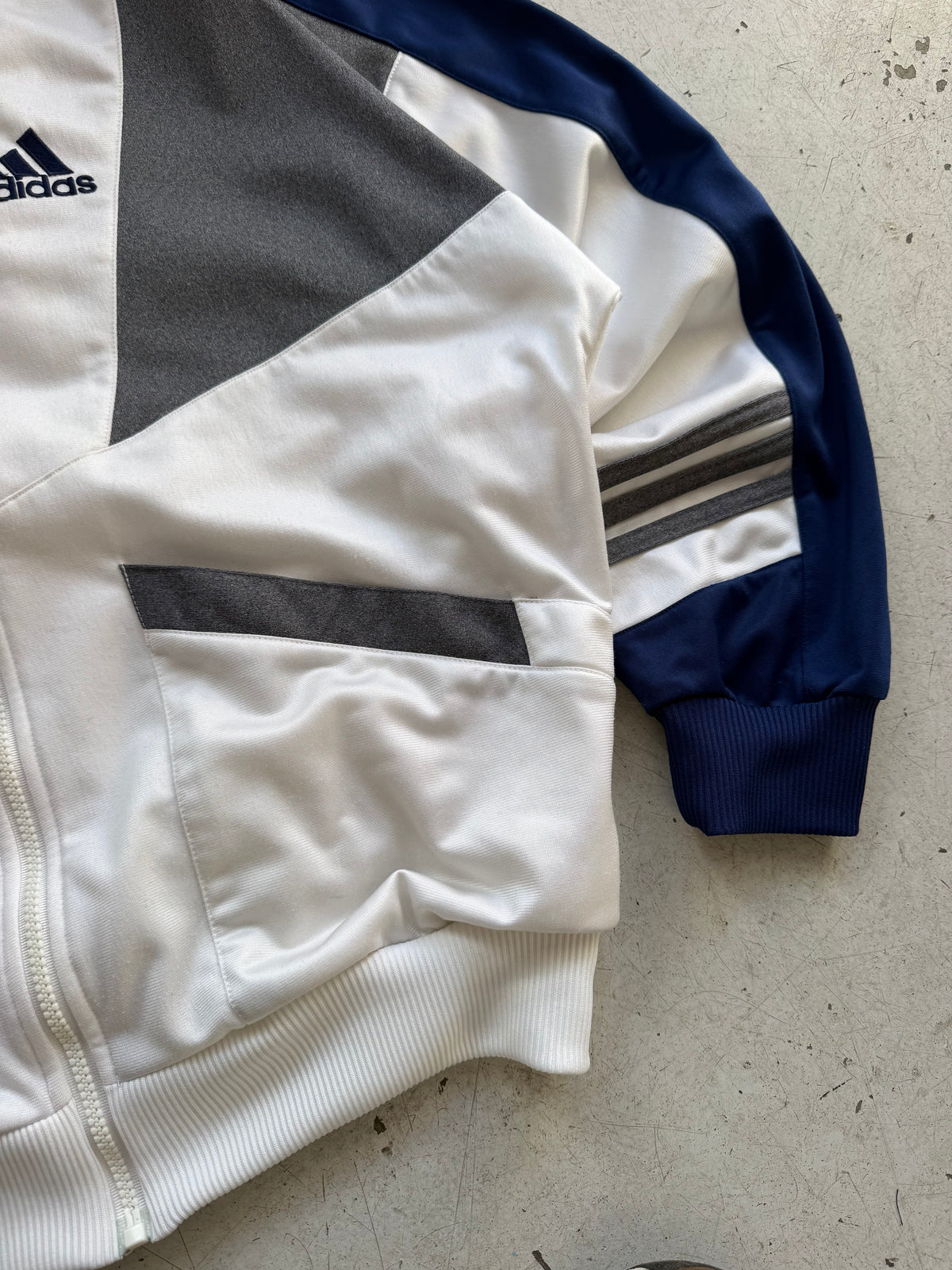 Adidas | Vintage track jacket | Hvid, navy og grå | M