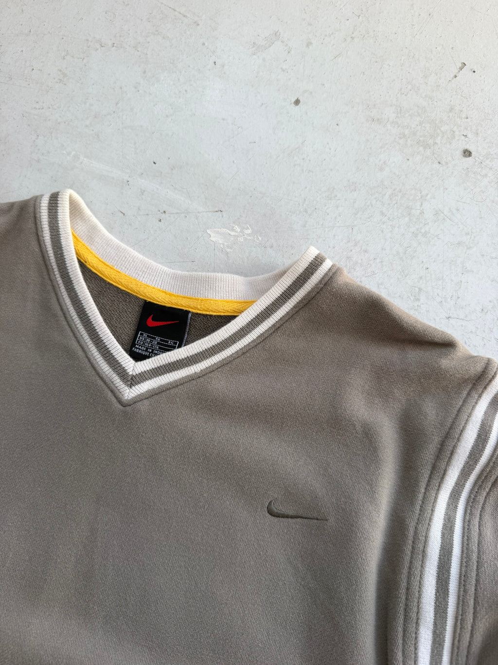 Nike | Vintage langærmet trøje | Grå/hvid | S