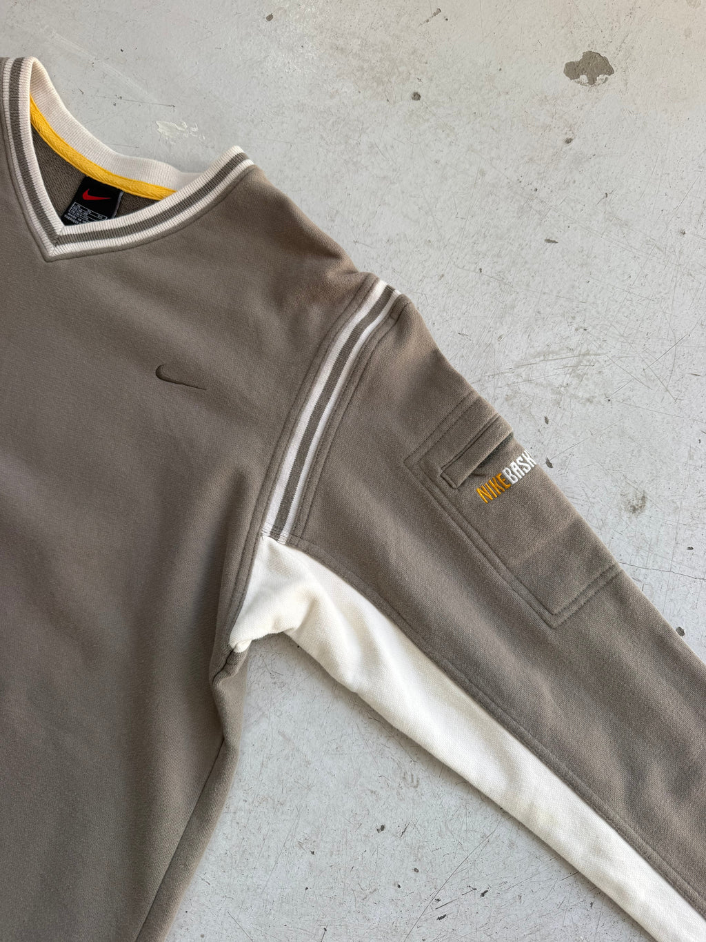 Nike | Vintage langærmet trøje | Grå/hvid | S
