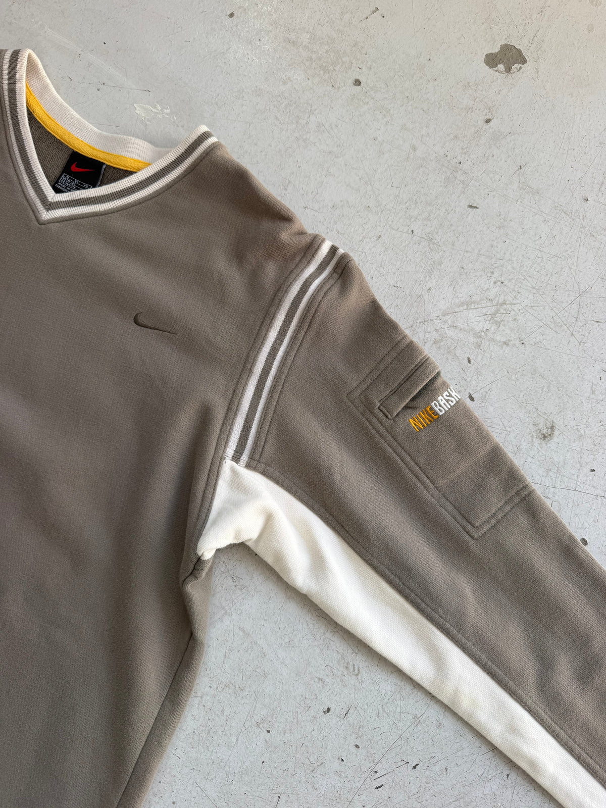 Nike | Vintage langærmet trøje | Grå/hvid | S