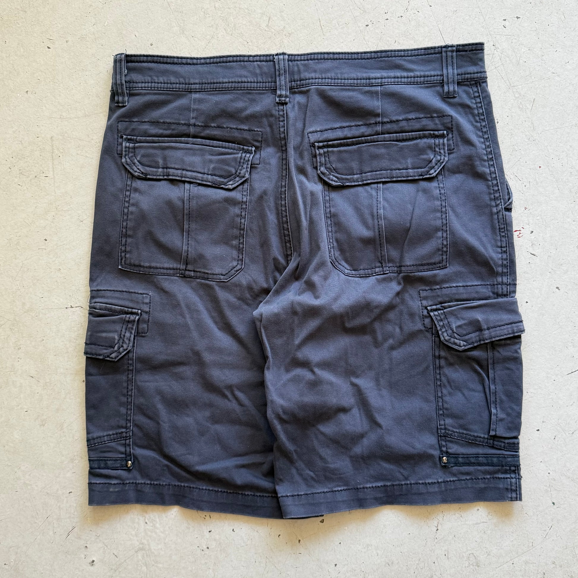 W36 | cargo shorts | Navy |