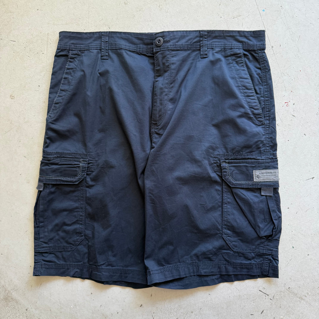 W38 | cargo shorts | Navy|