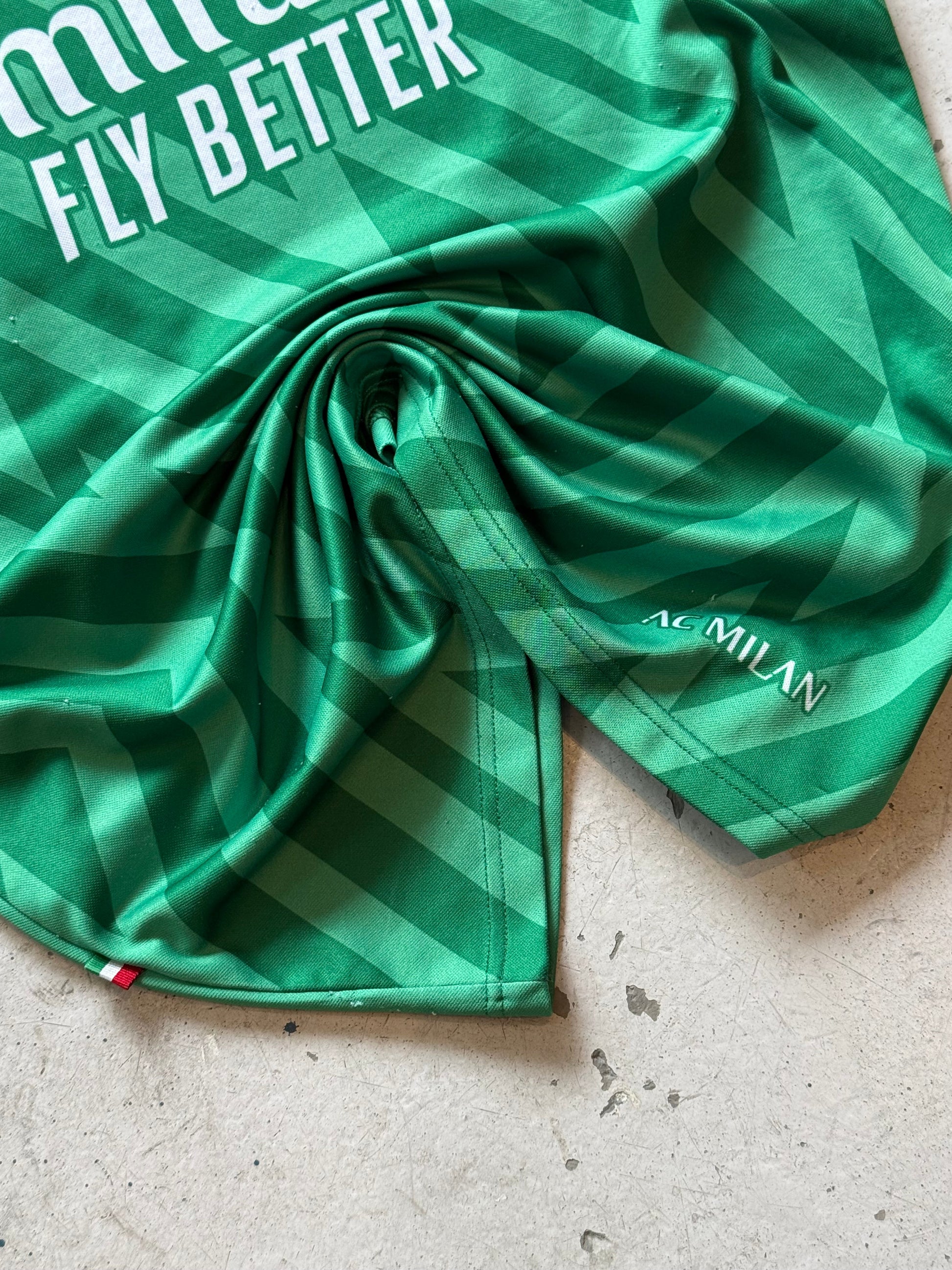 AC Milan Secondhand Fodboldtrøje – Replica 2022/2023 - Medium - Re:Junk Vintage