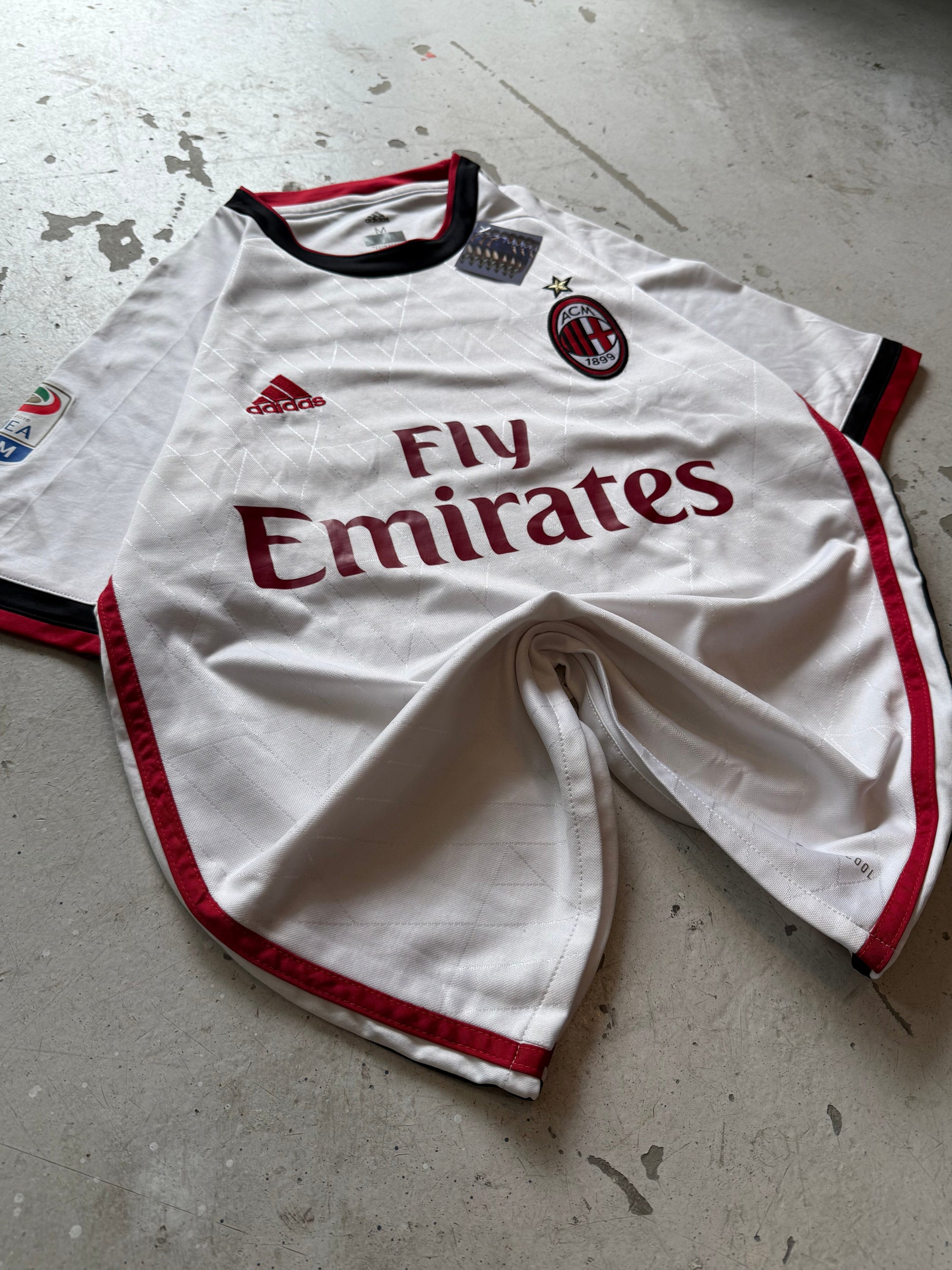 AC Milan Vintage Fodboldtrøje – 2017/2018 - Medium - Re:Junk Vintage