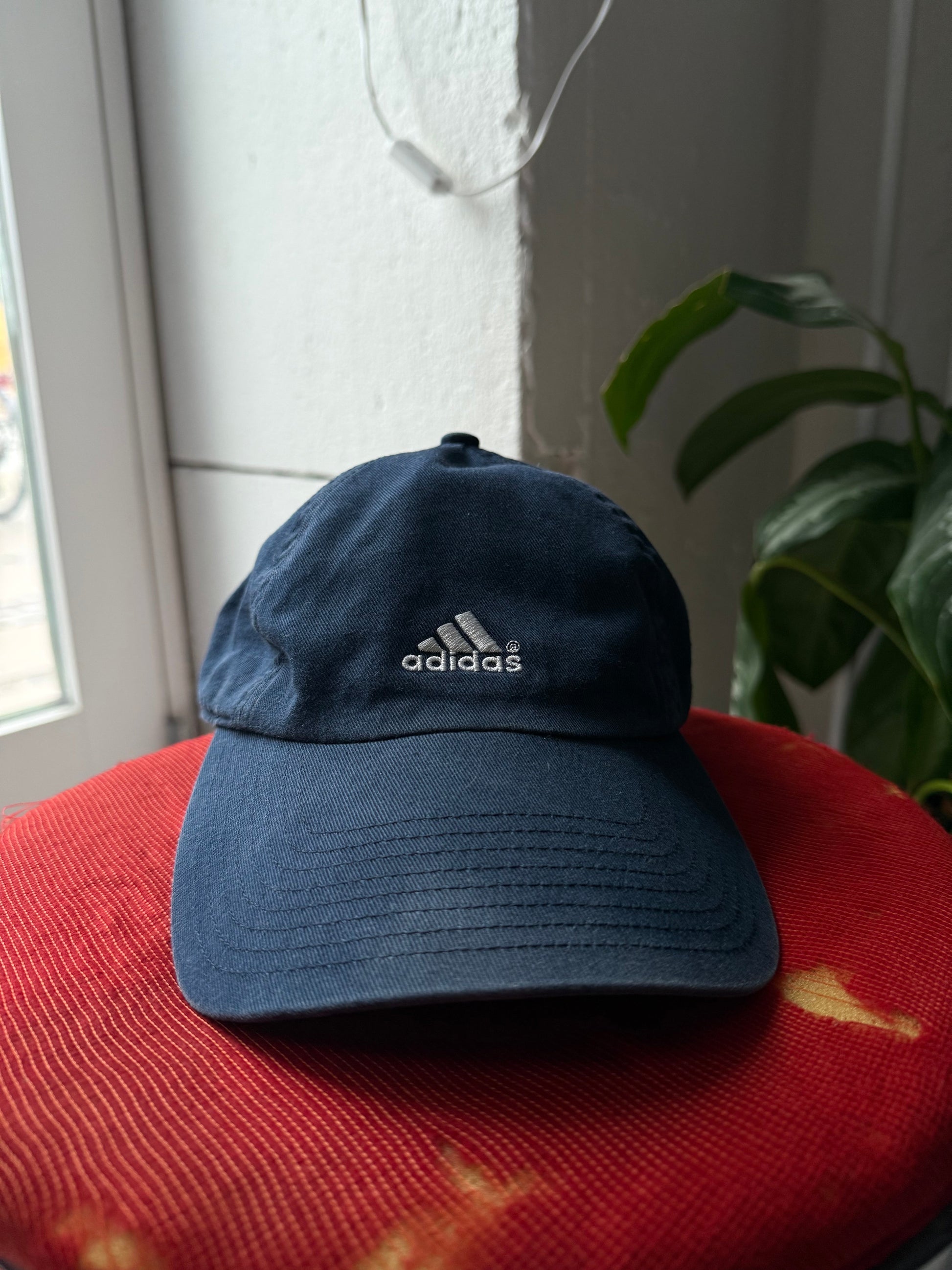 Adidas | baseball cap | sort | one size - Re:Junk Vintage