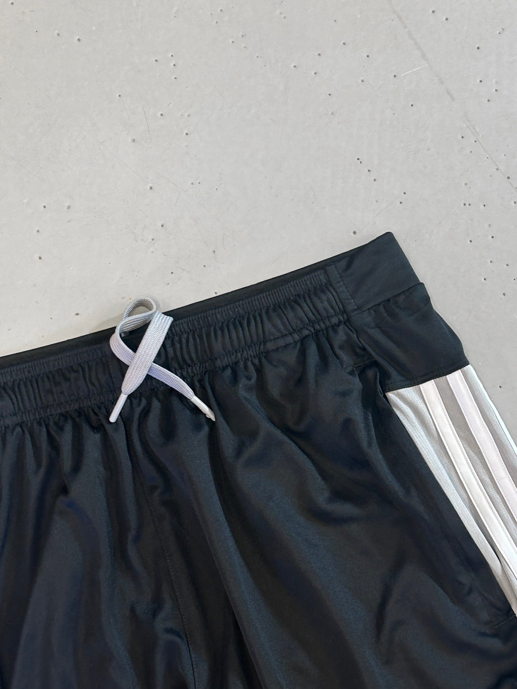 Adidas Basket Shorts - XL - Re:Junk Vintage