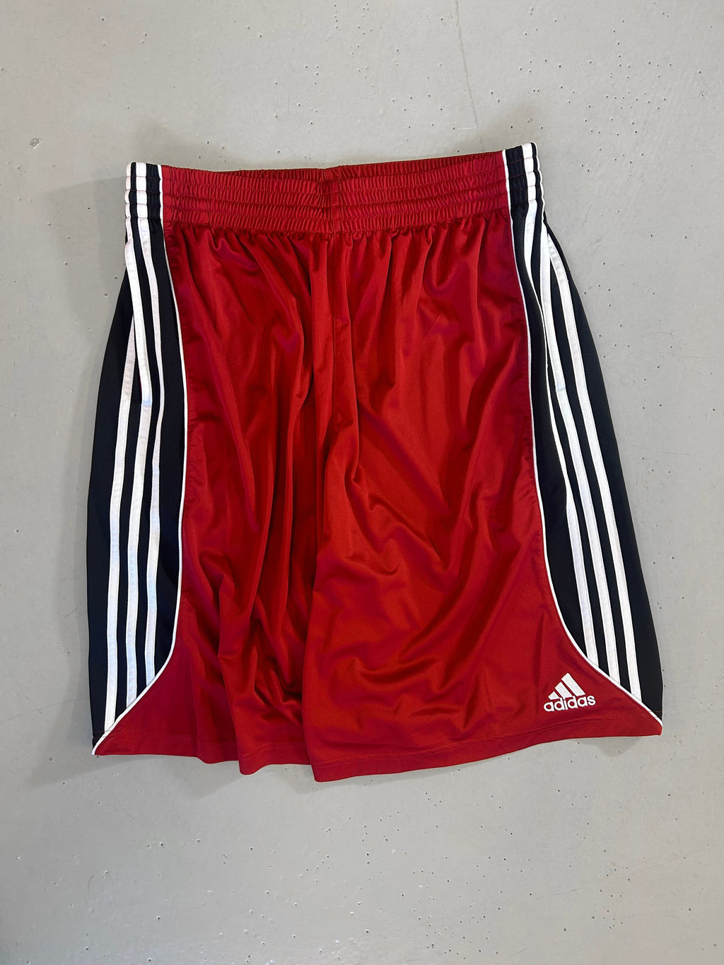 Adidas Basket Shorts - XL - Re:Junk Vintage