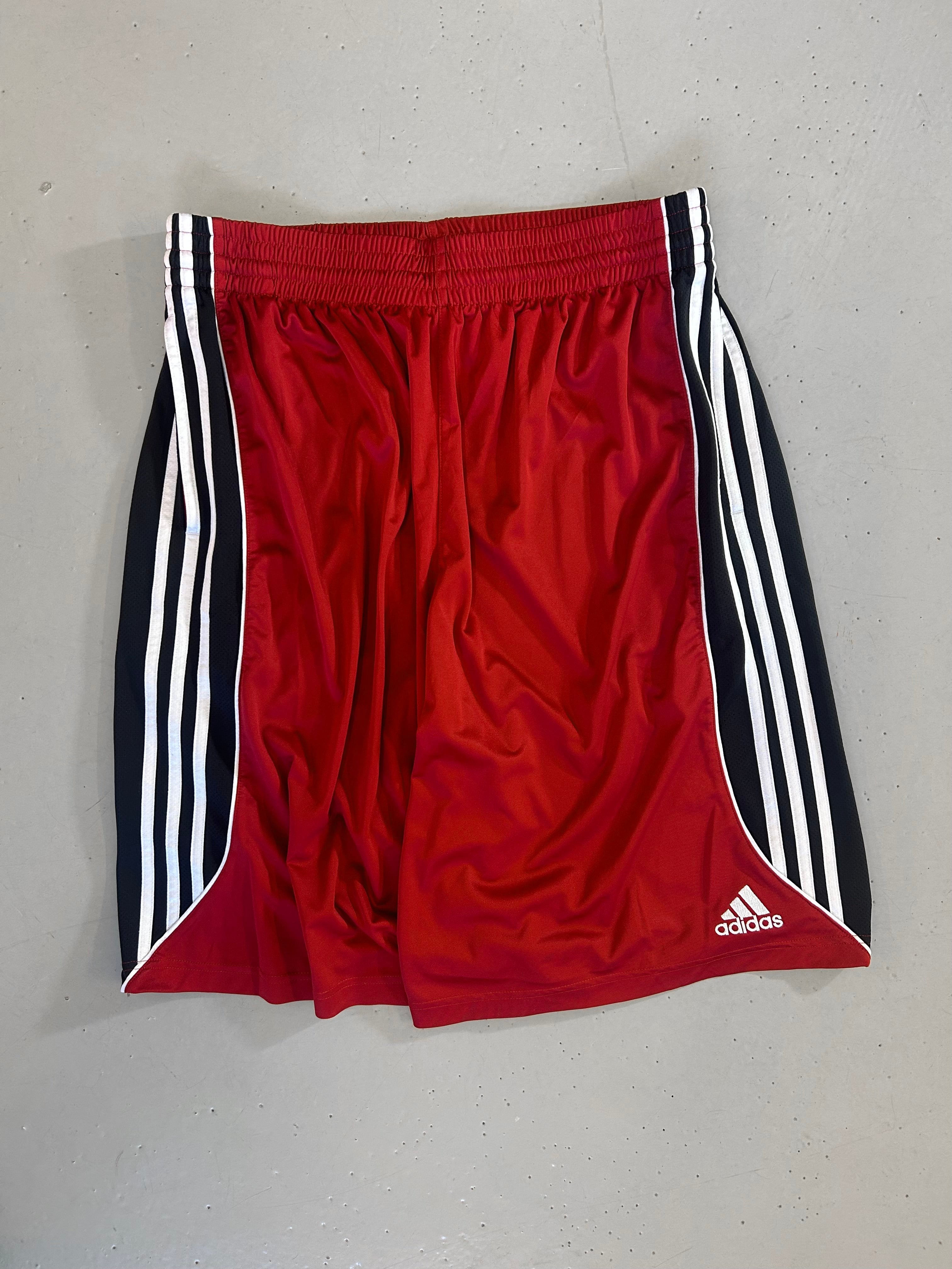 Adidas Basket Shorts - XL