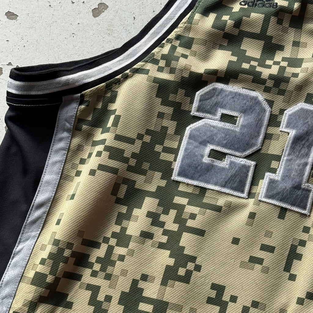 Adidas | NBA San Antonio Spurs Duncan jersey | camo | XXL - Re:Junk Vintage