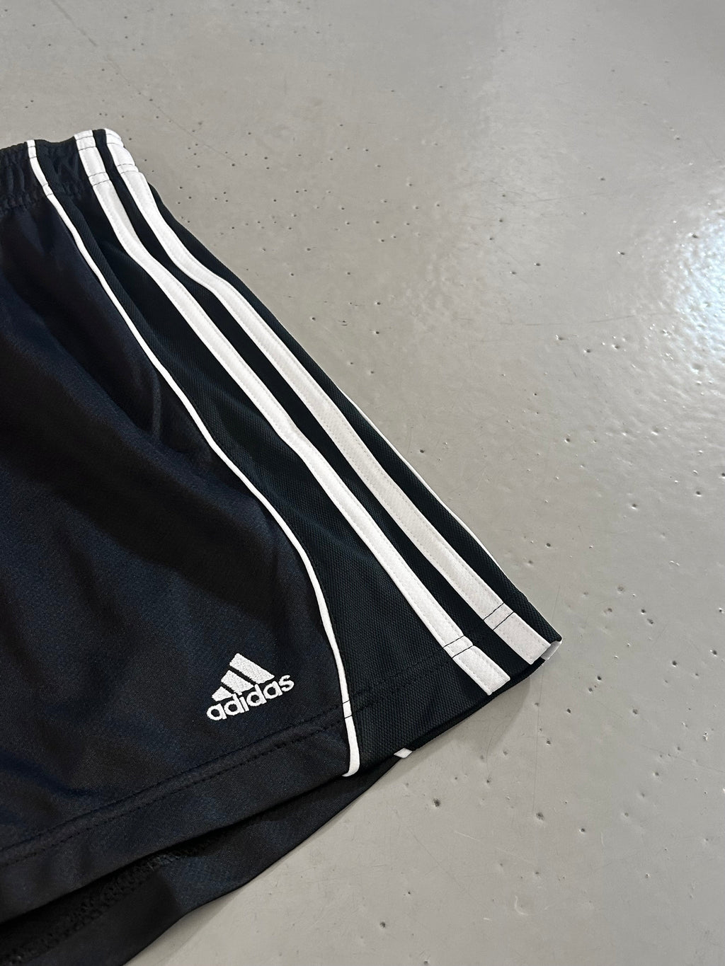 Adidas Running Shorts - Large - Re:Junk Vintage