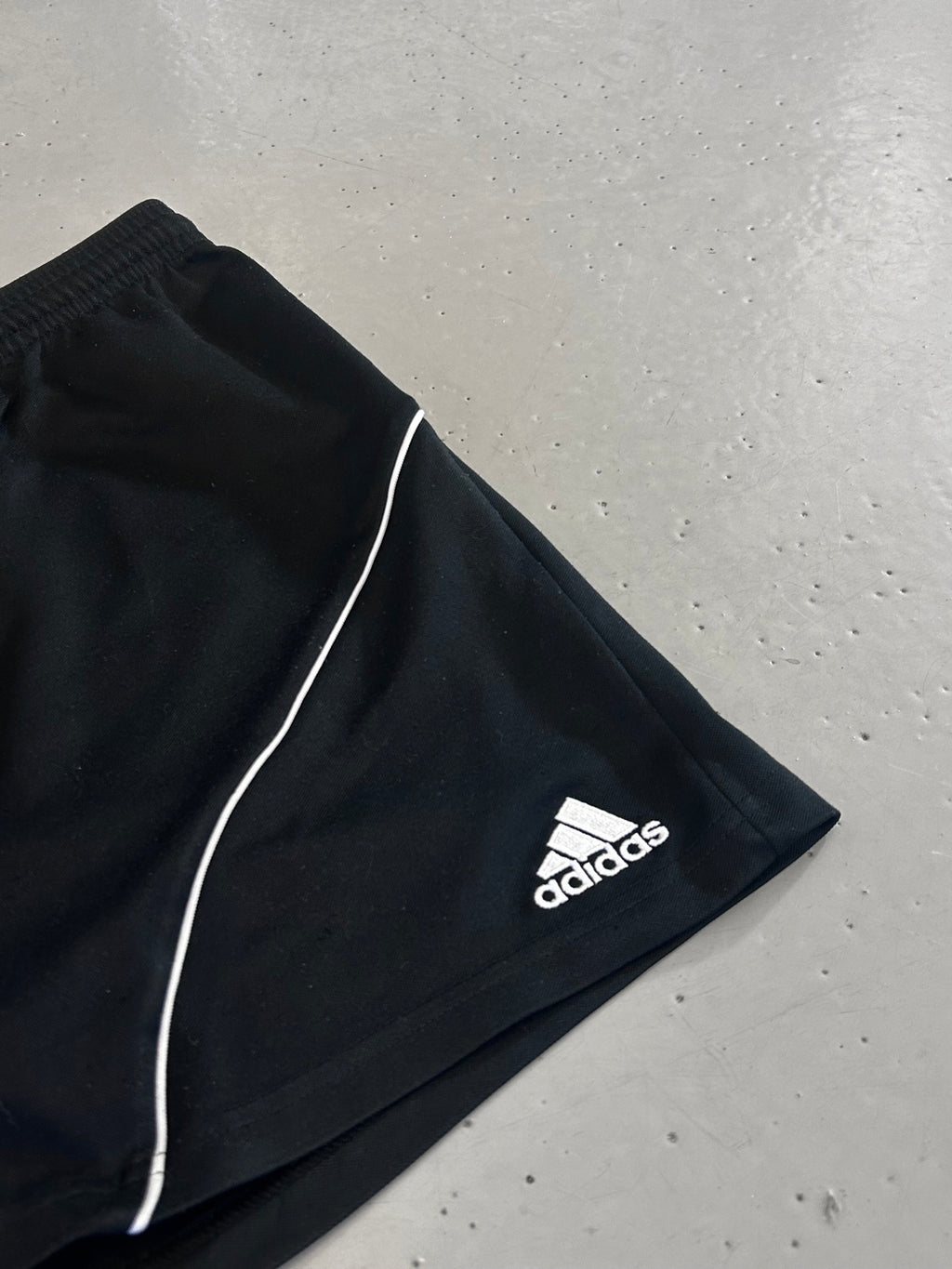 Adidas Running Shorts - XL - Re:Junk Vintage
