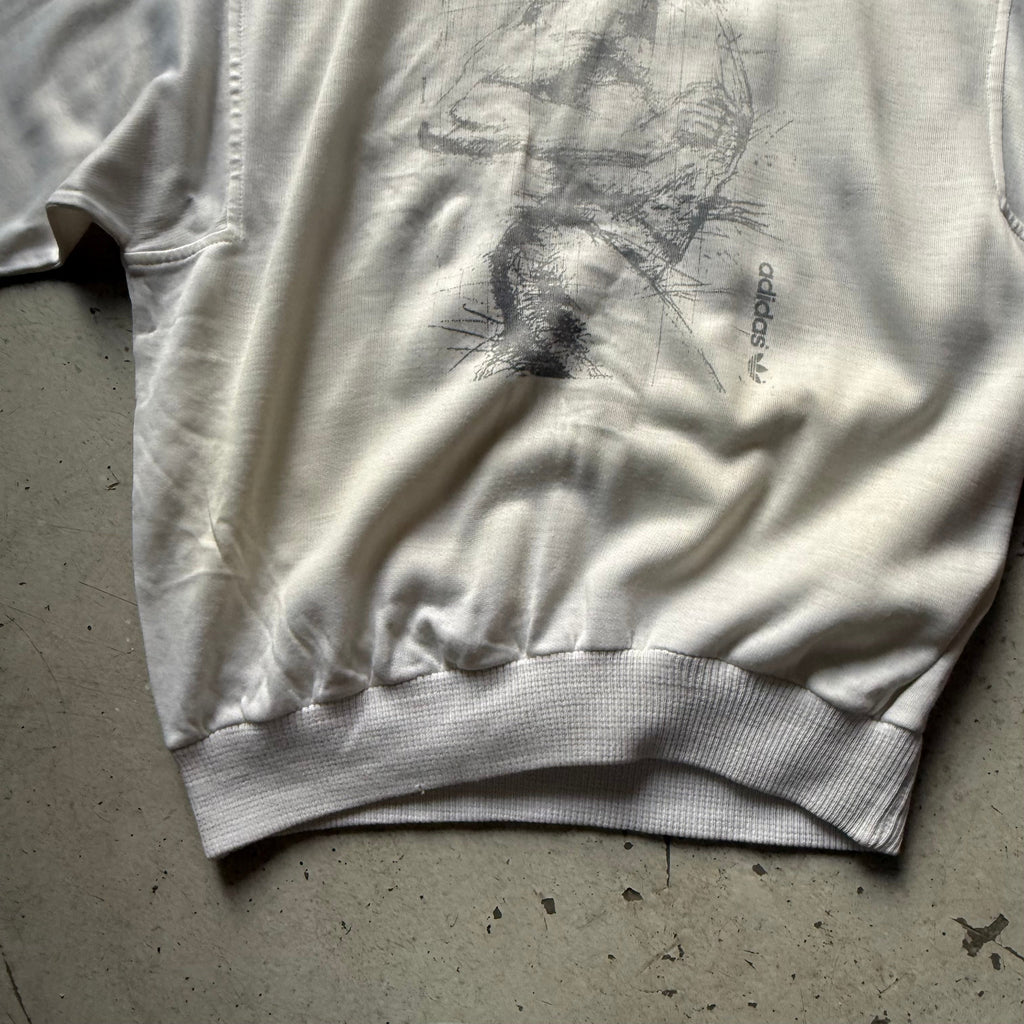 Adidas sweatshirt – vintage hvid grafisk print crewneck (Medium) - Re:Junk Vintage