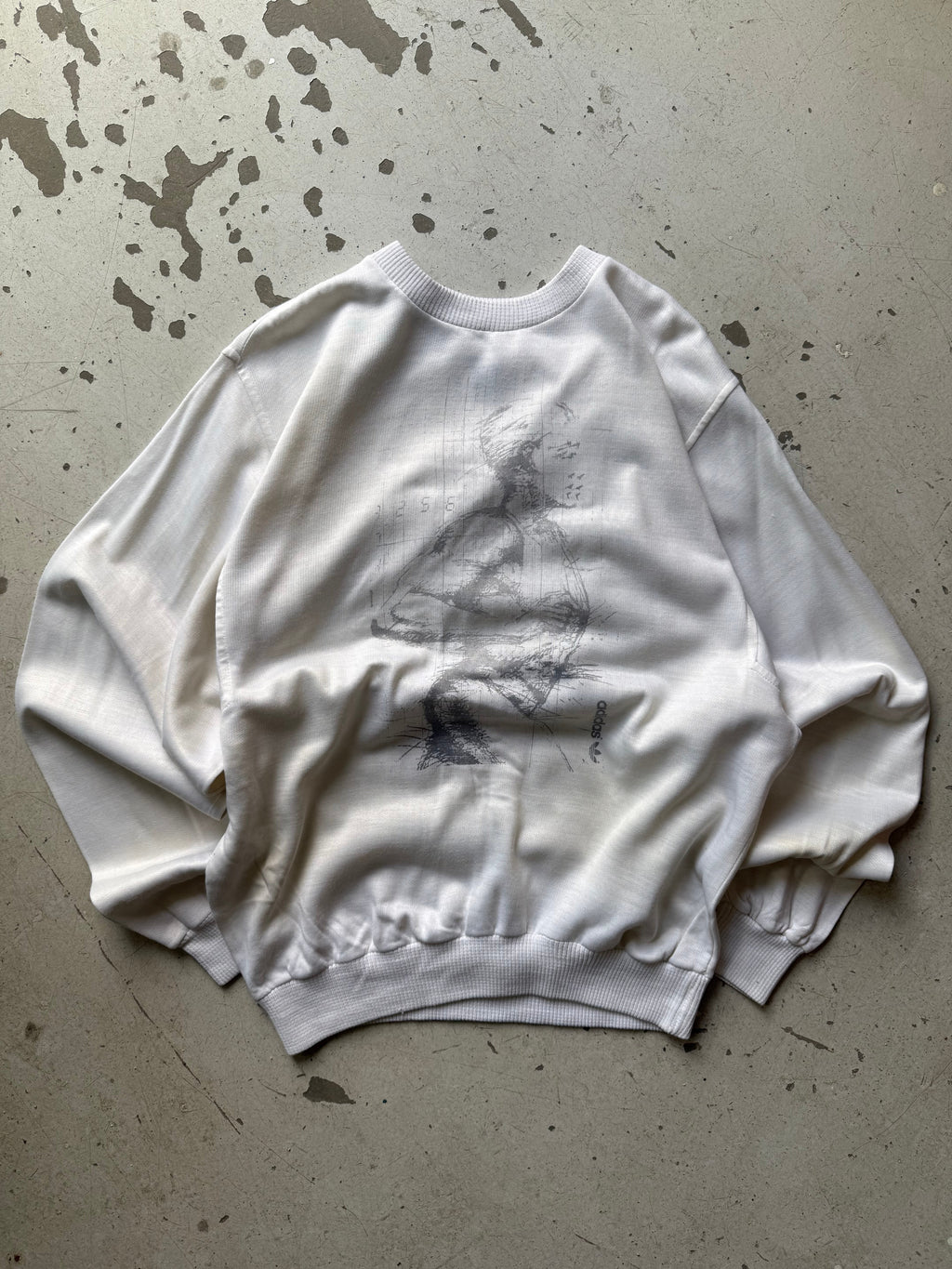 Adidas sweatshirt – vintage hvid grafisk print crewneck (Medium) - Re:Junk Vintage