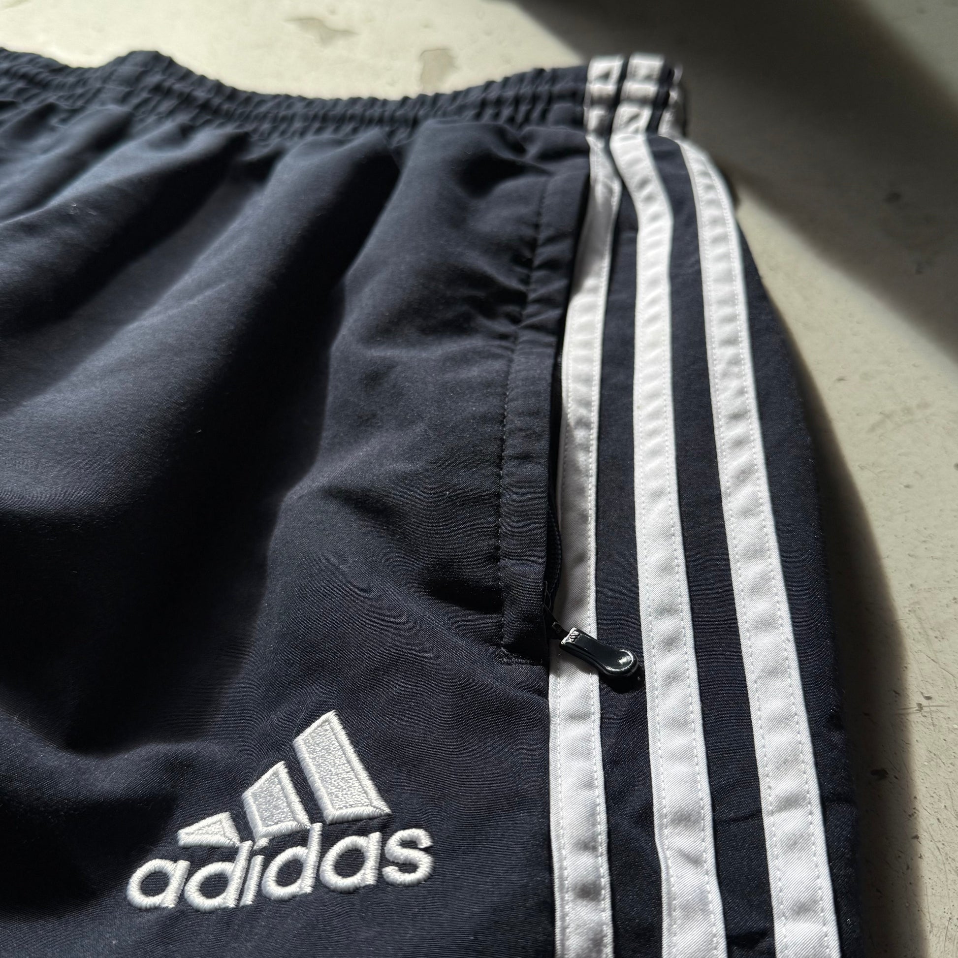 Adidas x Real Madrid | trackpants | sort/hvid | L - Re:Junk Vintage