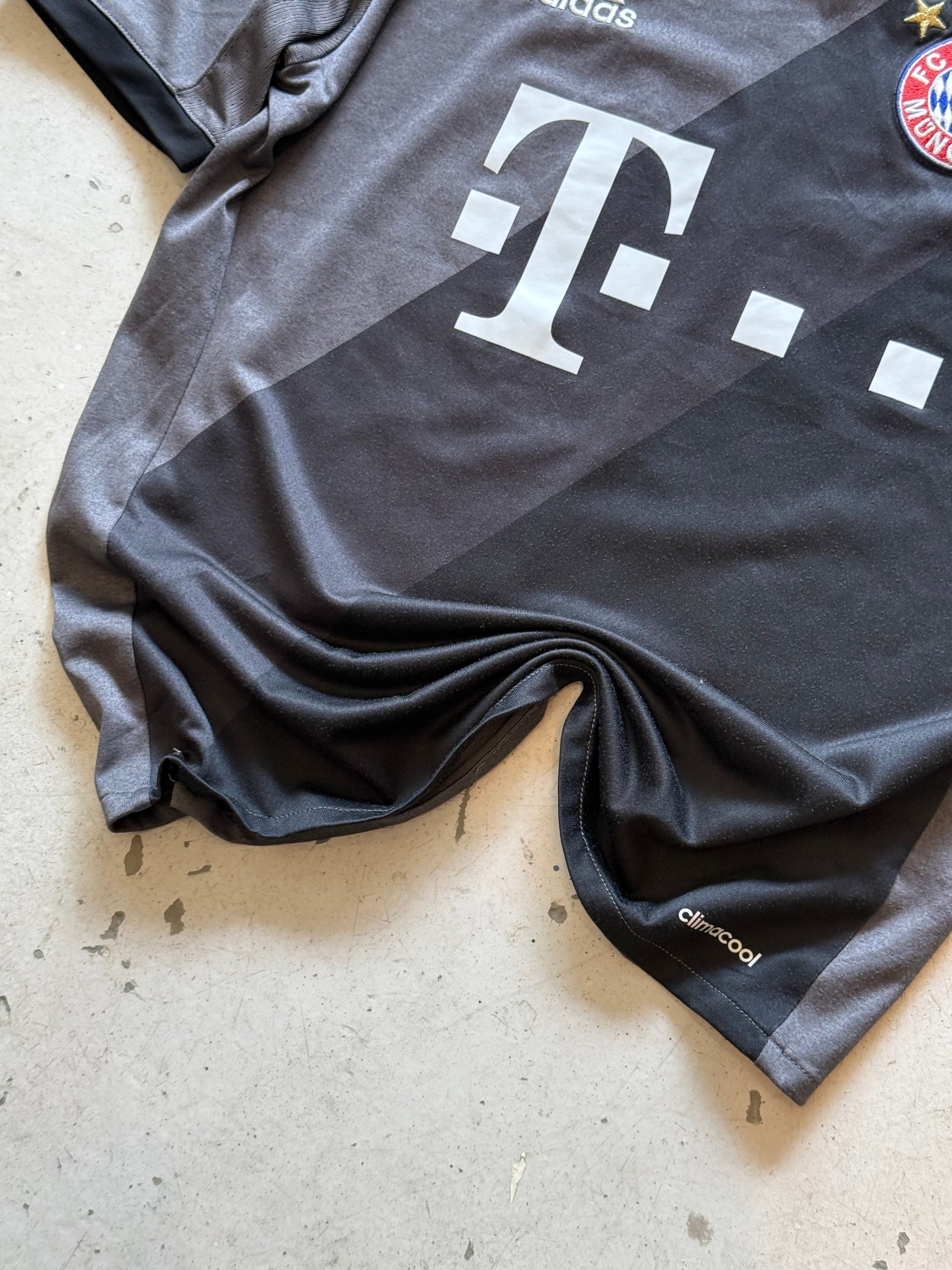 Bayern München Vintage Fodboldtrøje – 2016/2017 - Small - Re:Junk Vintage