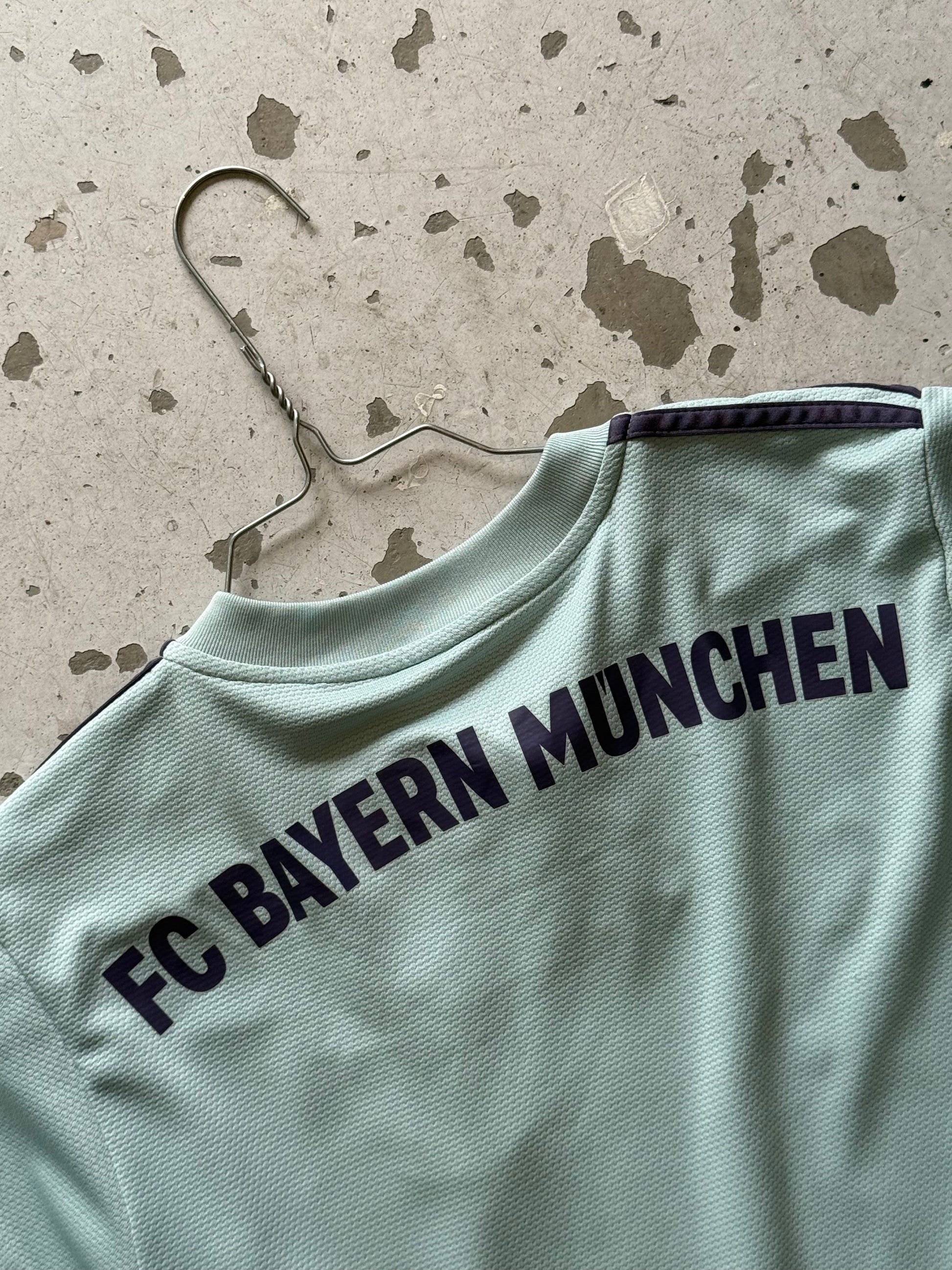 Bayern München Vintage Fodboldtrøje – 2018/2019 - Small - Re:Junk Vintage